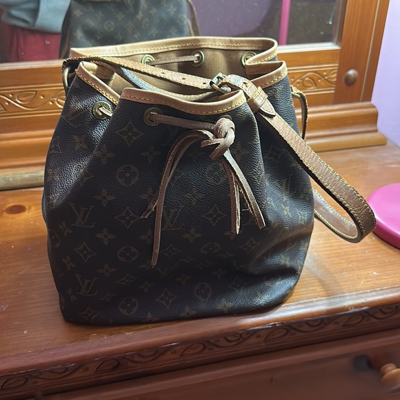 Louis Vuitton bucket bag - Picture 5 of 9